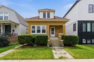 5216 N Liano Ave, Chicago, IL 60630 - Photo 1