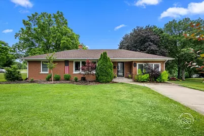 42 N 13th Avenue, Saint Charles, IL 60174 - Photo 1