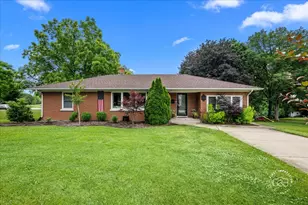 42 N 13th Ave, Saint Charles, IL 60174 - Photo 1