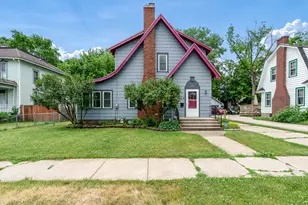 412 N State St, Belvidere, IL 61008 - Photo 1