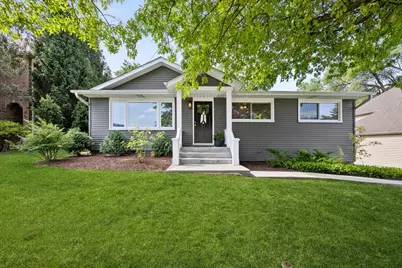 125 58th Place, Clarendon Hills, IL 60514 - Photo 1