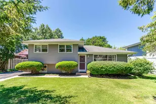 1407 Washington St, Lake in the Hills, IL 60156 - Photo 1
