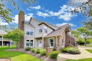 40 Willow Pkwy, Buffalo Grove, IL 60089 - Photo 1