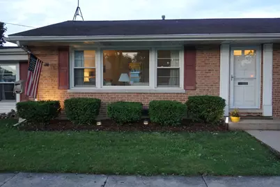 556 Crestwood Drive, Des Plaines, IL 60016 - Photo 1