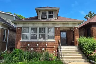 5020 W Dakin St, Chicago, IL 60641 - Photo 1