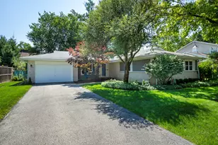 2013 Clover Rd, Northbrook, IL 60062 - Photo 1
