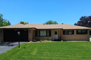 1301 Easton Pkwy, Rockford, IL 61108 - Photo 1