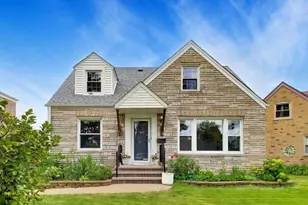 6056 N Oriole Ave, Chicago, IL 60631 - Photo 1