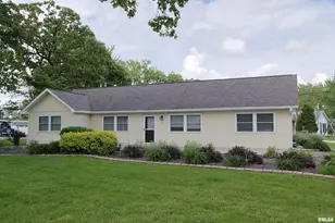 205 E Jennings, Salem, IL 62881 - Photo 1