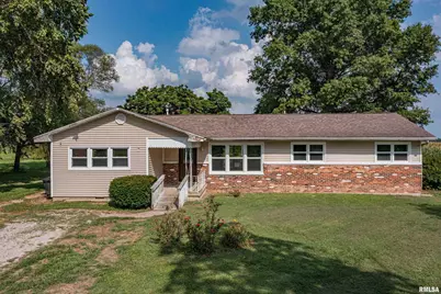 412 S Main Street, Iuka, IL 62849 - Photo 1