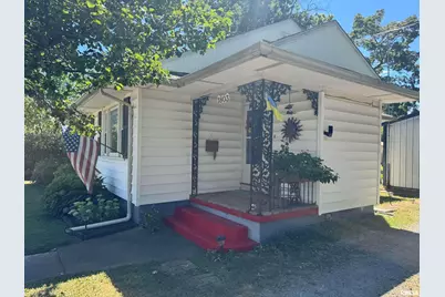 1803 W Cherry Street, Marion, IL 62959 - Photo 1