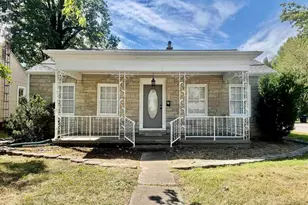 441 N Ohio Ave, Salem, IL 62881 - Photo 1