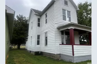 635 S Locust Street, Centralia, IL 62801 - Photo 1