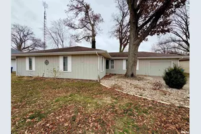 623 Meadowbrook Lane, Centralia, IL 62801 - Photo 1