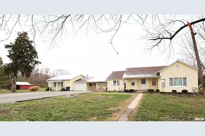 905 W Blair, Salem, IL 62881 - Photo 1