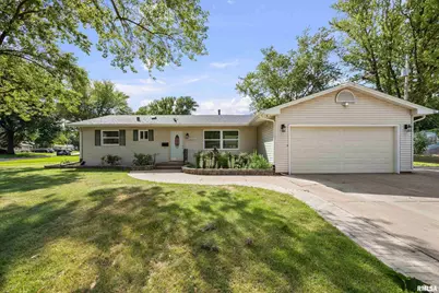 2525 4th Street #A, East Moline, IL 61244 - Photo 1