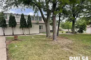 6831 N Frostwood Pkwy, Peoria, IL 61615 - Photo 2