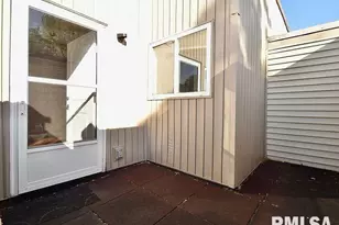 6831 N Frostwood Pkwy, Peoria, IL 61615 - Photo 4