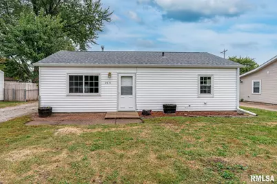 2611 W 69th Street, Davenport, IA 52806 - Photo 1