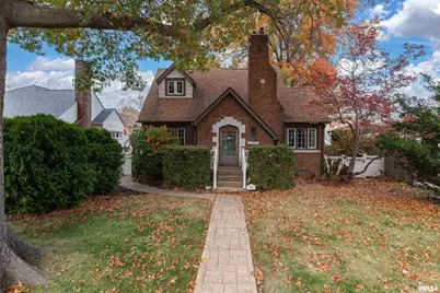 2911 25th Avenue, Moline, IL 61265 - Photo 1