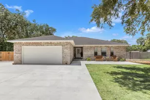 2023 Vizcaya Dr, Navarre, FL 32566 - Photo 1