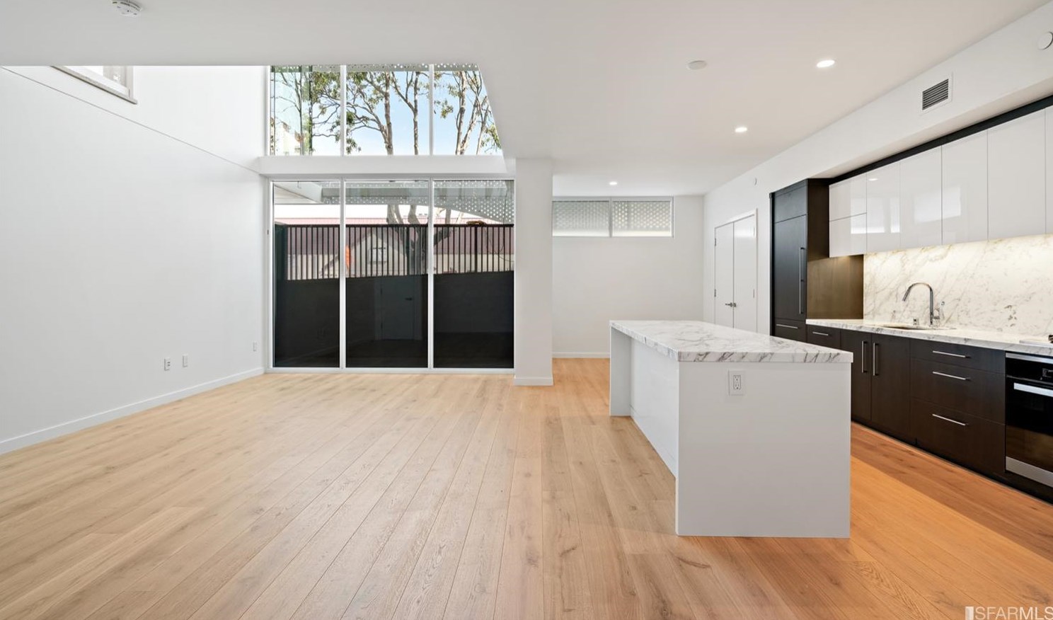 3131 Pierce St, San Francisco, CA 94123-3310