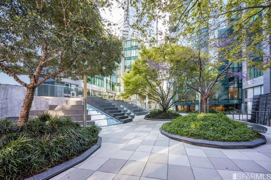 338 Spear St, San Francisco CA  94105-6190 exterior