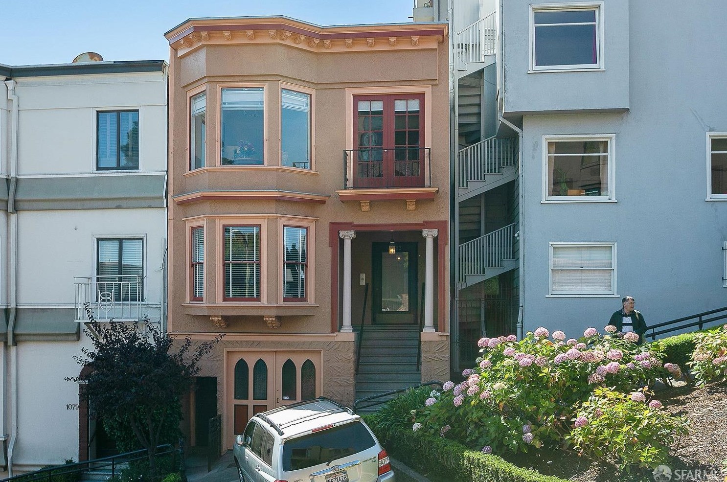 1083 Lombard St, San Francisco, CA 94109-1590