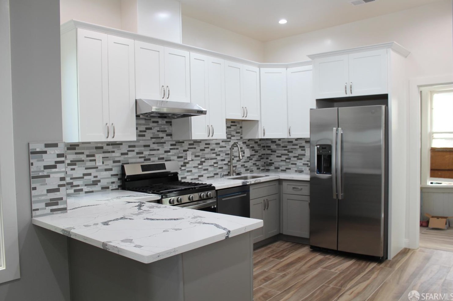 3226 17th St, San Francisco, CA 94110-1206