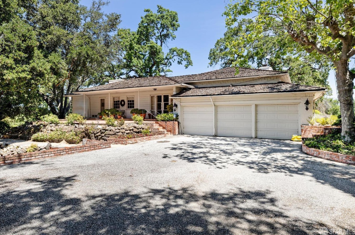 1663 Whitham Ave, Los Altos, CA 94024-5352