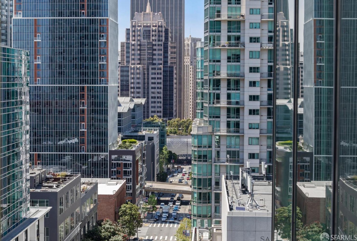 425 1st St, San Francisco CA  94105-4621 exterior