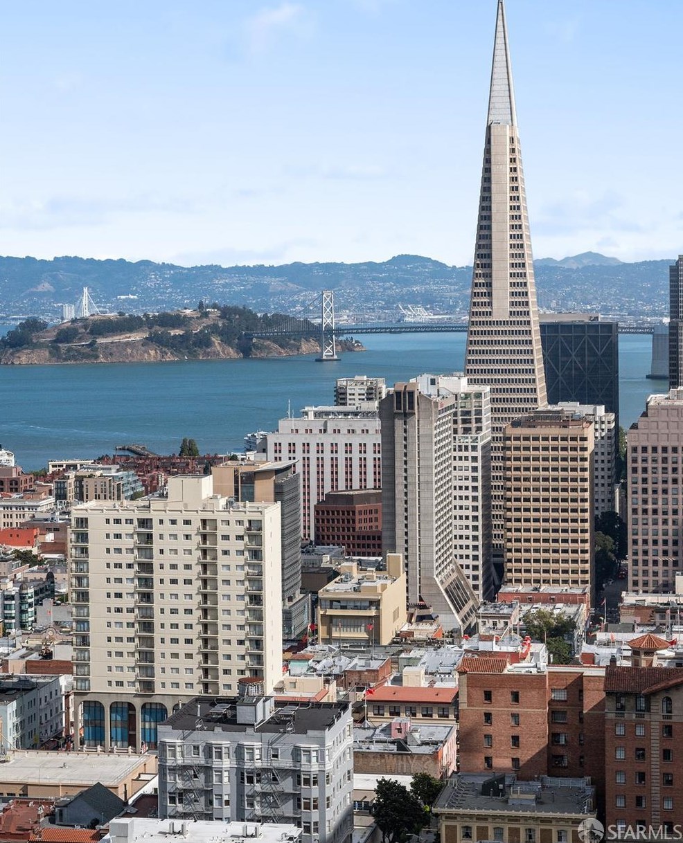 1170 Sacramento St, San Francisco CA  94108-1943 exterior