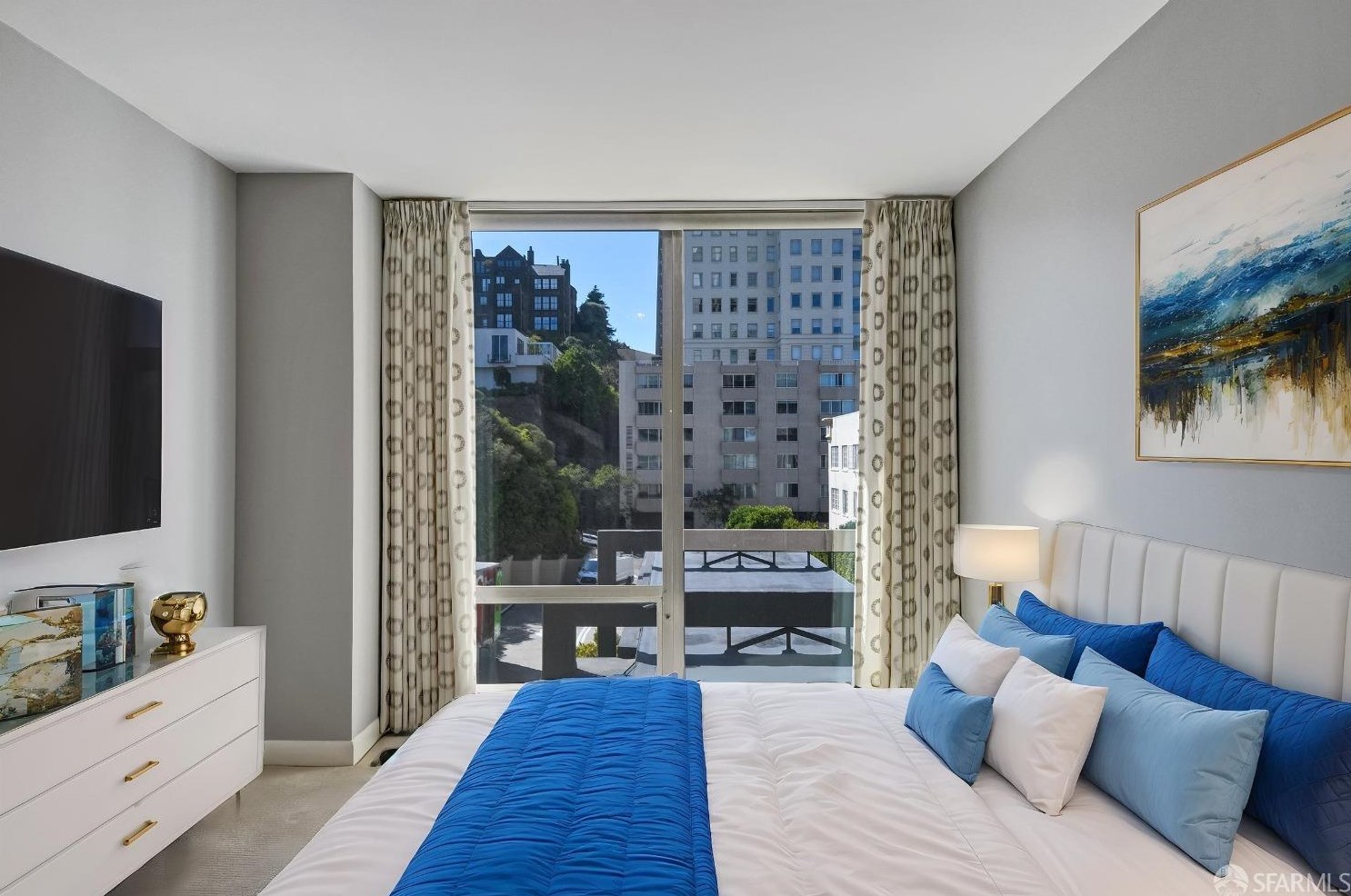 1750 Taylor St, San Francisco CA  94133-3667 exterior