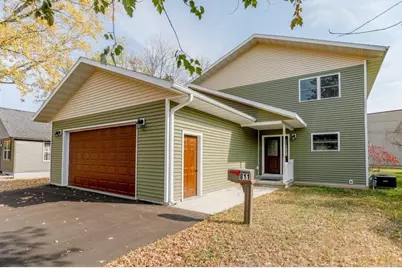 811 N State Street, Merrill, WI 54452 - Photo 2