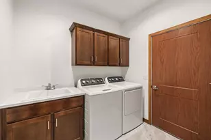 1403 Skyline Dr, Stevens Point, WI 54482 - Photo 22