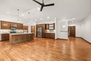 1403 Skyline Dr, Stevens Point, WI 54482 - Photo 12