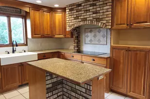 2909 W Mann St, Marshfield, WI 54449 - Photo 8