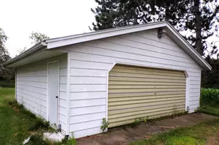 609 E Schofield Ave, Greenwood, WI 54437 - Photo 4