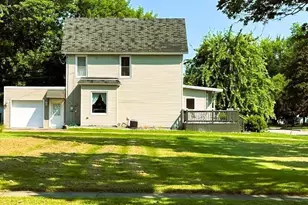 405 3rd Street N, Abbotsford, WI 54405 - Photo 2