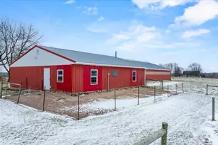 N10160 Sparrow Ave, Loyal, WI 54446 - Photo 8