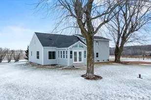 N10160 Sparrow Ave, Loyal, WI 54446 - Photo 4