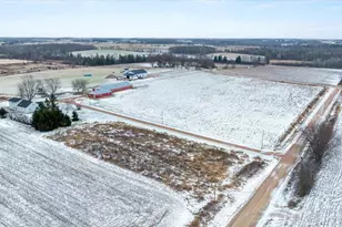 N10160 Sparrow Ave, Loyal, WI 54446 - Photo 12