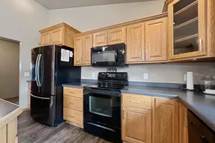 10846 W 11th St, Hewitt, WI 54441 - Photo 6