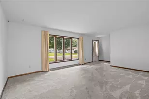 2706 S Maywood Ave, Marshfield, WI 54449 - Photo 10