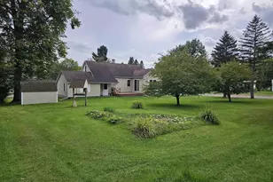 405 E Pine St, Medford, WI 54451 - Photo 8