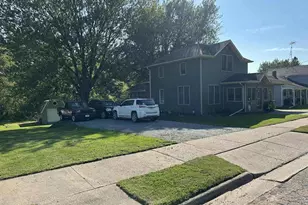 202 W 10th St, Neillsville, WI 54456 - Photo 2