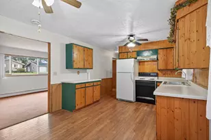 2610 Gaynor Ave, Wisconsin Rapids, WI 54495 - Photo 8