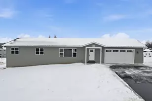 310 Royal Ave, Edgar, WI 54426 - Photo 2