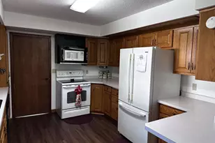 9873 E Anton Rd, Clintonville, WI 54929 - Photo 10