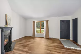 2201 W Breezewood Ct, Plover, WI 54467 - Photo 6